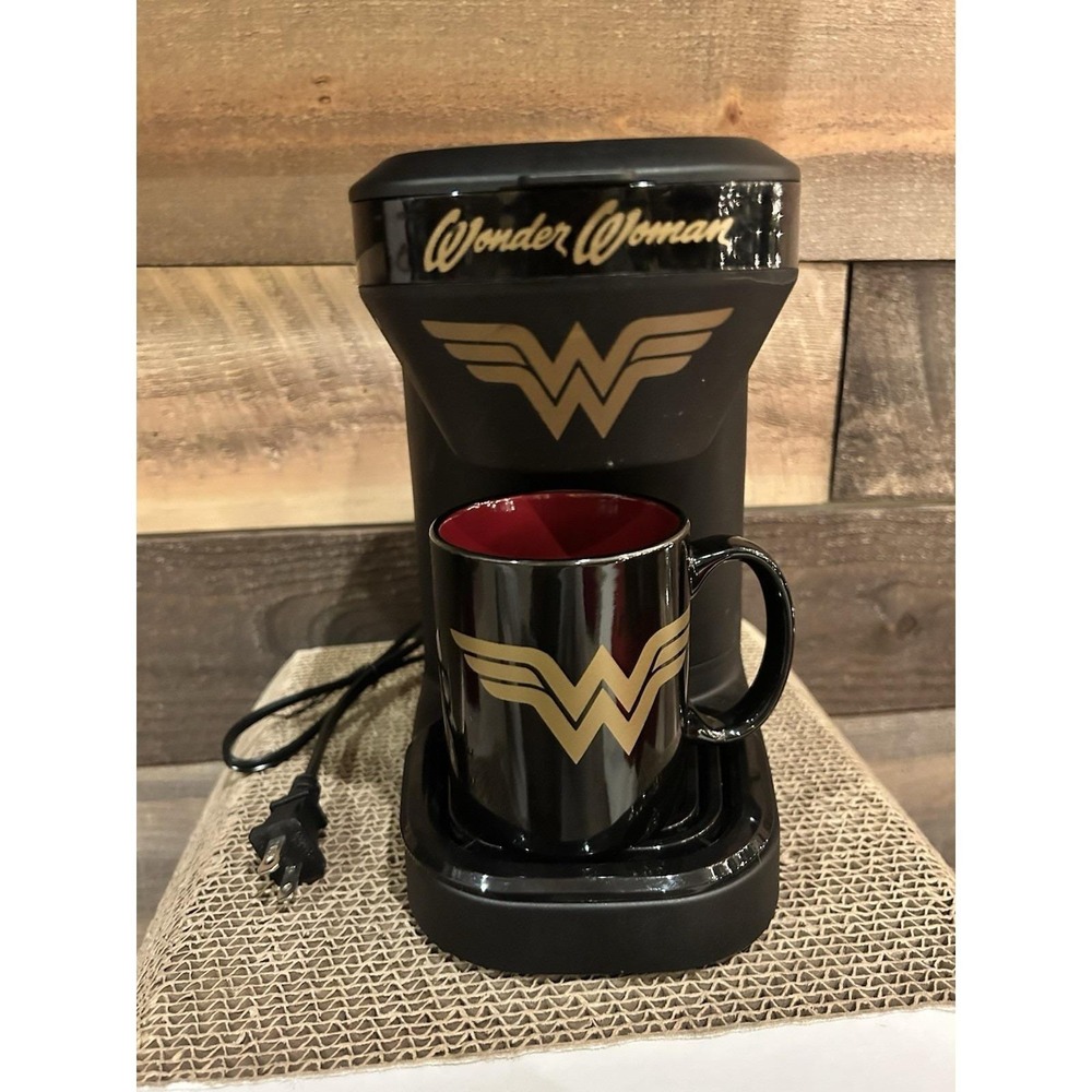 DC Wonder Woman Single Serve Coffee‎ Maker with 12 Oz MUG Not K Cup Never Used